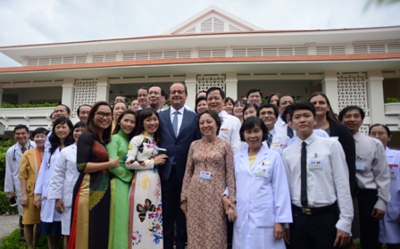 Tổng thống Pháp cam kết tiếp tục hỗ trợ y tế cho Việt Nam